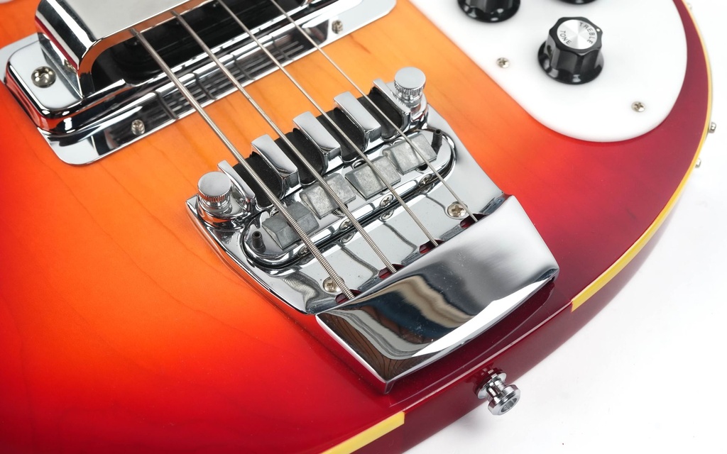 Rickenbacker 4003 Fretless Fireglow 2007-10.jpg