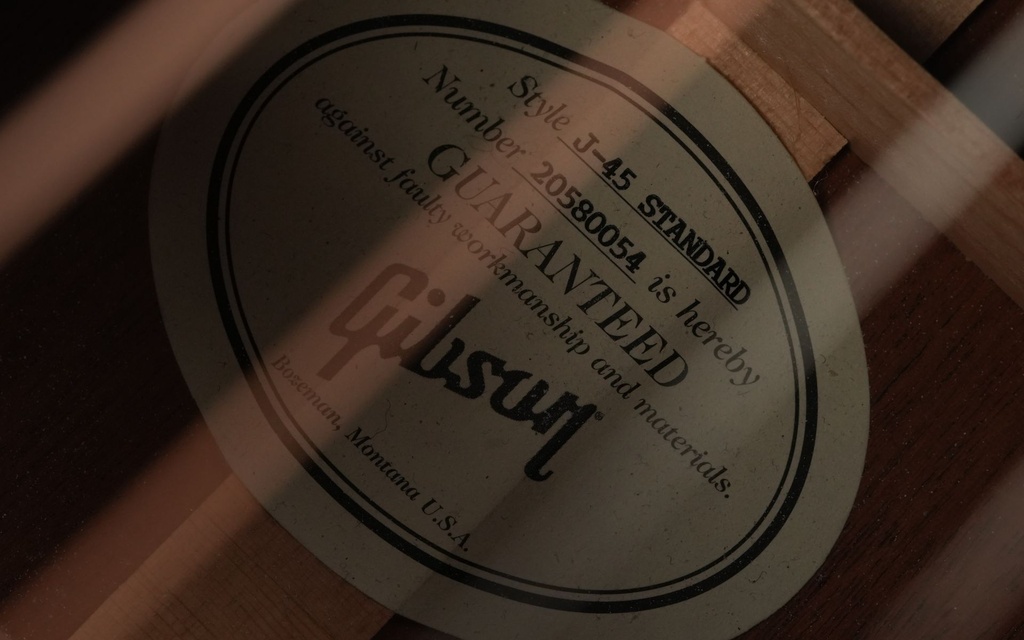 Gibson Standard J45 2020-12.jpg