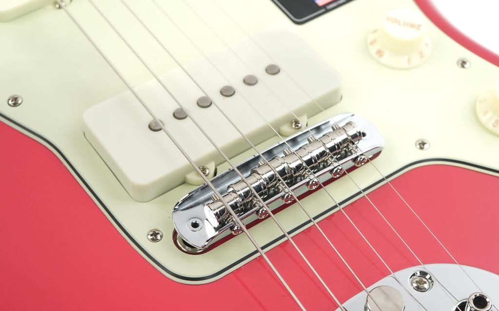 Fender American Professional Classic Jazzmaster Faded Fiesta Red-10.jpg