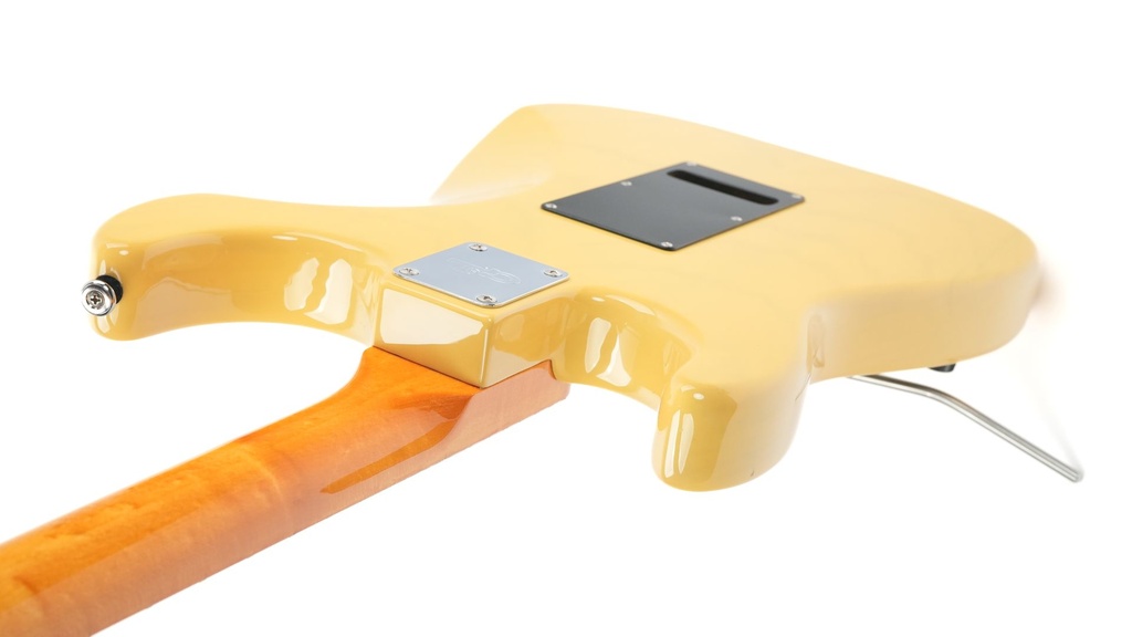 G&L Legacy Special Butterscotch 2009?-9.jpg