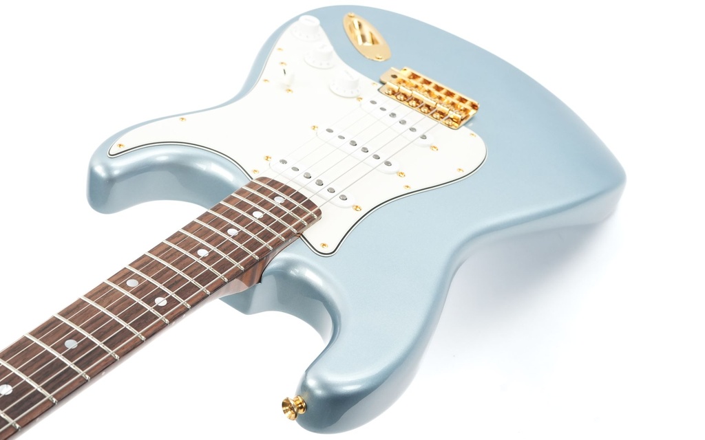 Fender Custom Shop '65 Stratocaster Ice Blue Metallic 2024-9.jpg