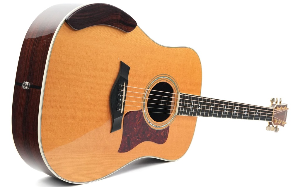 Taylor 810 2001-12.jpg