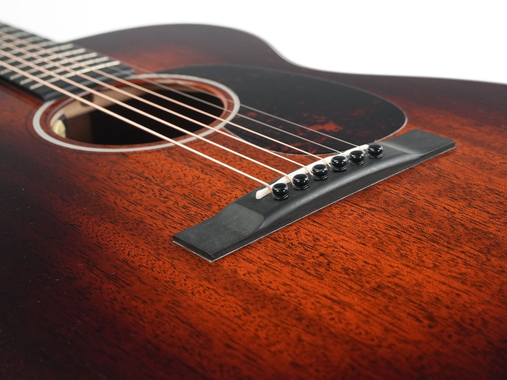 Martin 00DB Jeff Tweedy 2013-10.jpg