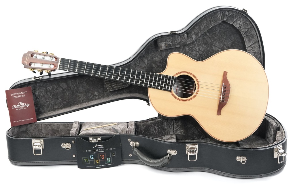 Lowden S32J Jazz Nylon 2022-1.jpg