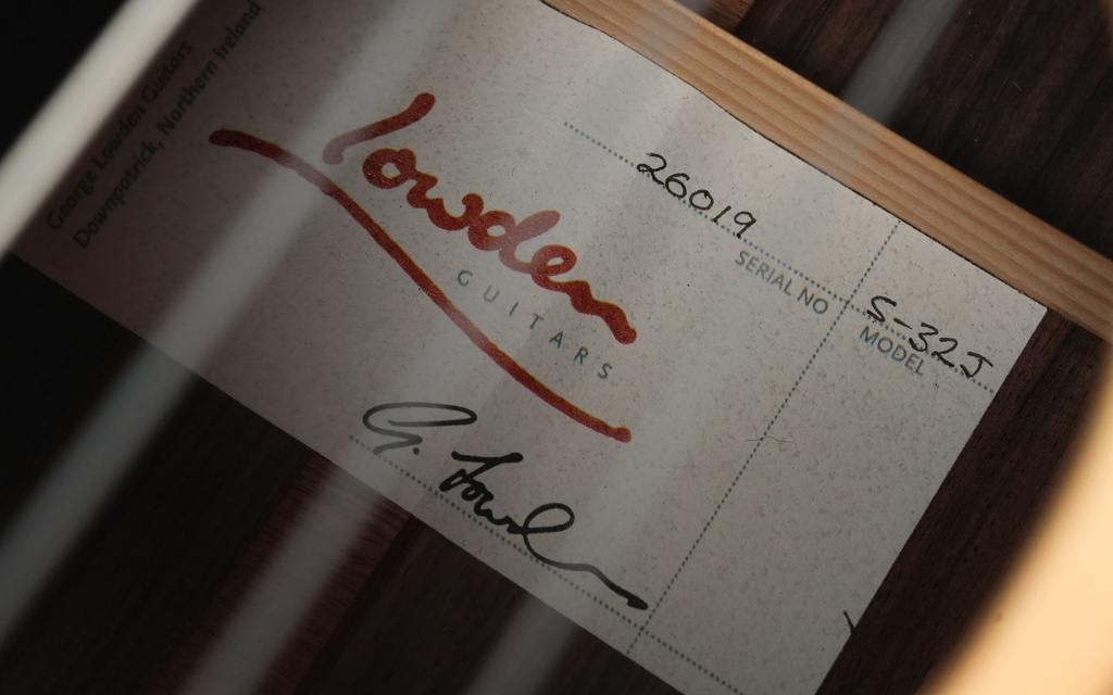 Lowden S32J Jazz Nylon 2022-12.jpg
