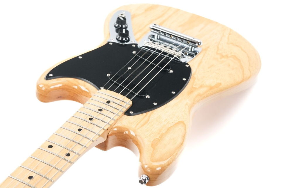 Fender Mustang Ben Gibbard 2022-8.jpg