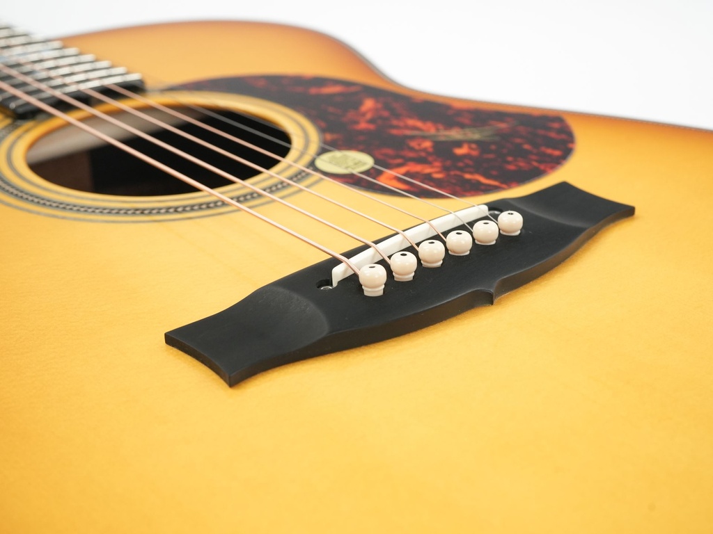 Maton Messiah EM100 808 Sunburst-10.jpg