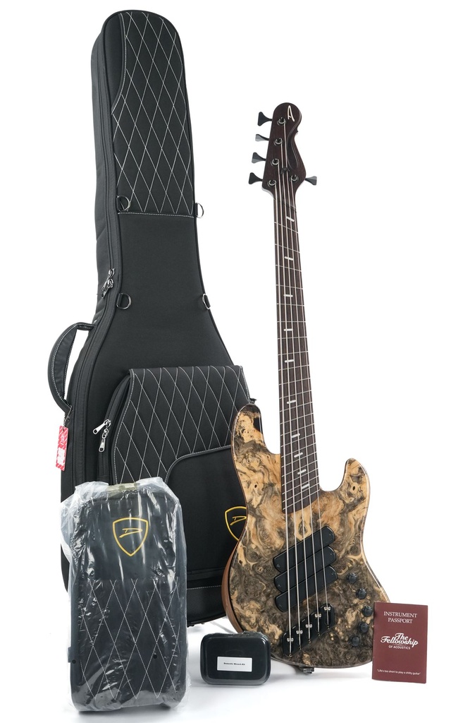 Dingwall Super J, 5-string, 3 pickups-1.jpg