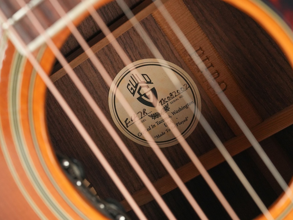 Guild F47R Sunburst Rosewood Spruce 2008-11.jpg