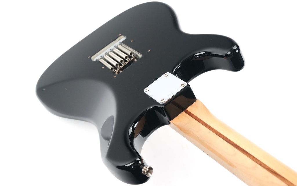 Fender Customs Shop 1956 Stratocaster Black NOS 2007-9.jpg