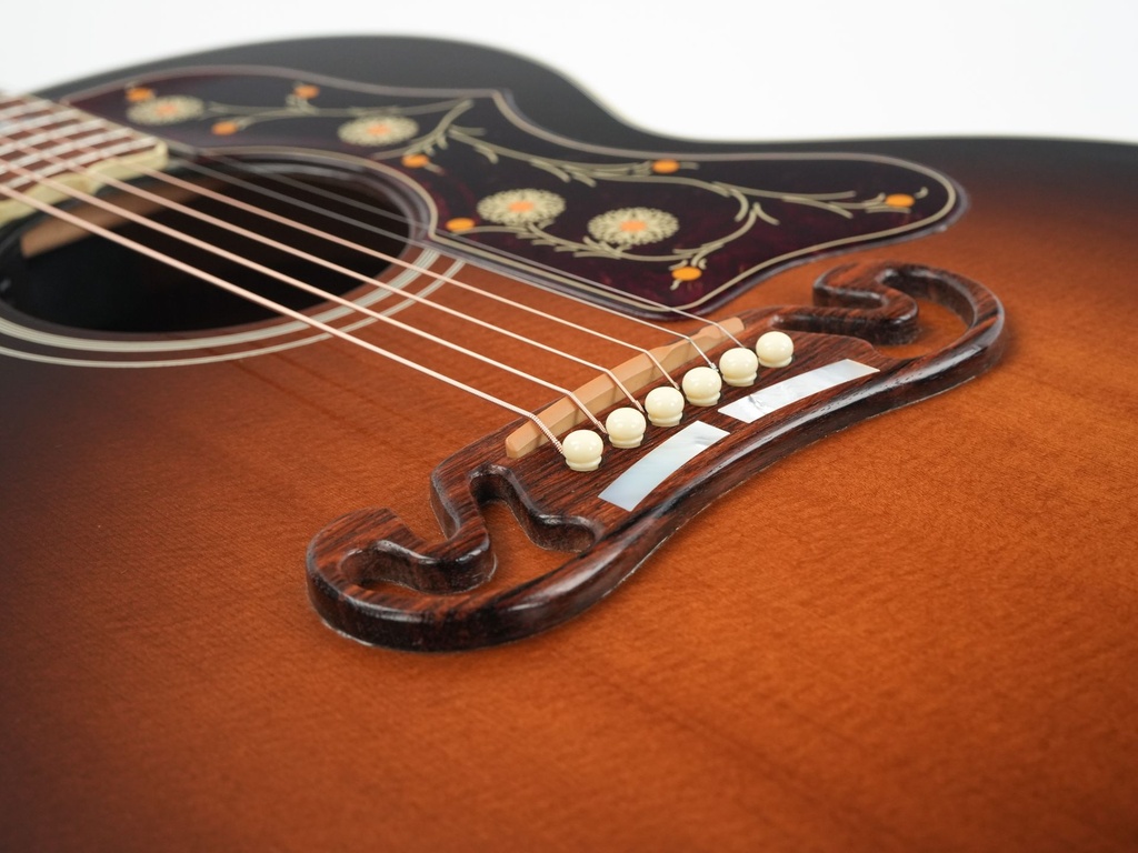 Gibson SJ200 Vintage Sunburst 2013-10.jpg