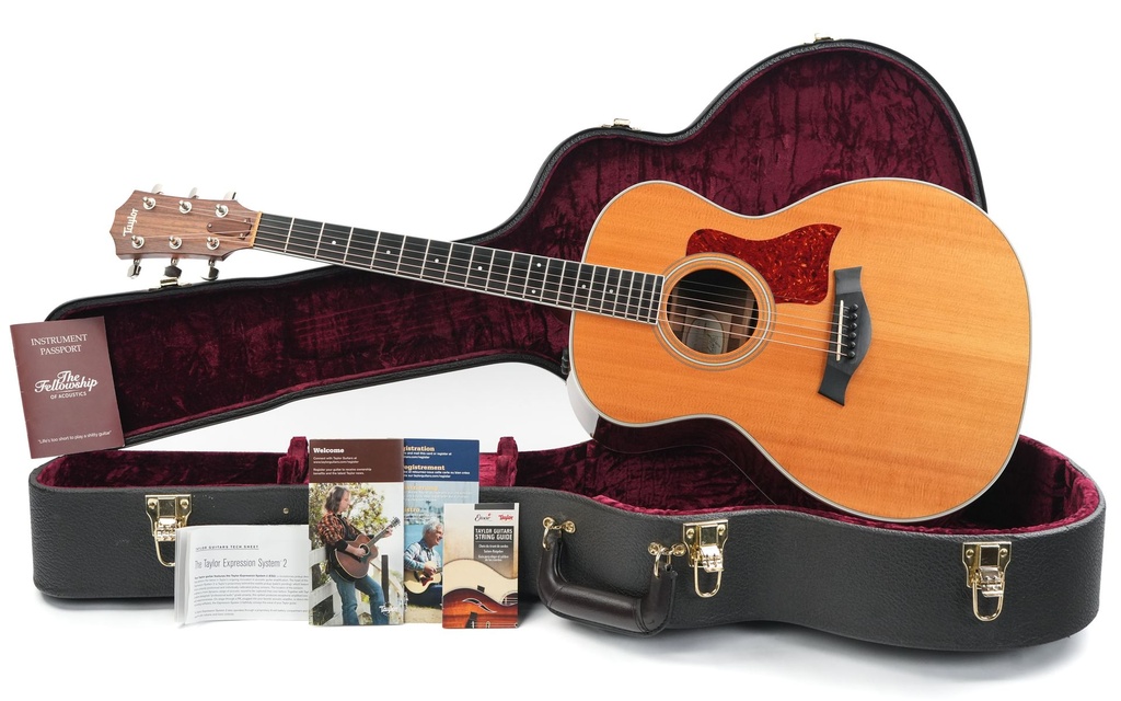 Taylor 414E Ovangkol Spruce 2015.jpg