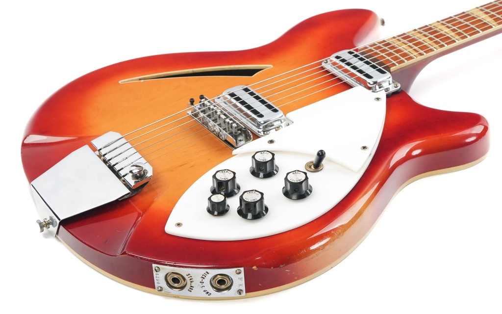 Rickenbacker 365 Fireglow 1966-11.jpg