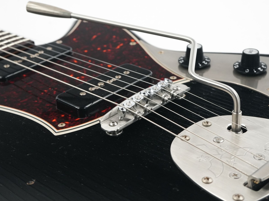 Novo Serus J Bull Black-11.jpg