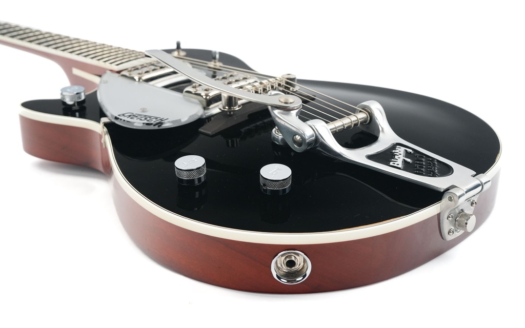 Gretsch G6128 Duo Jet Bigsby 2006-12.jpg