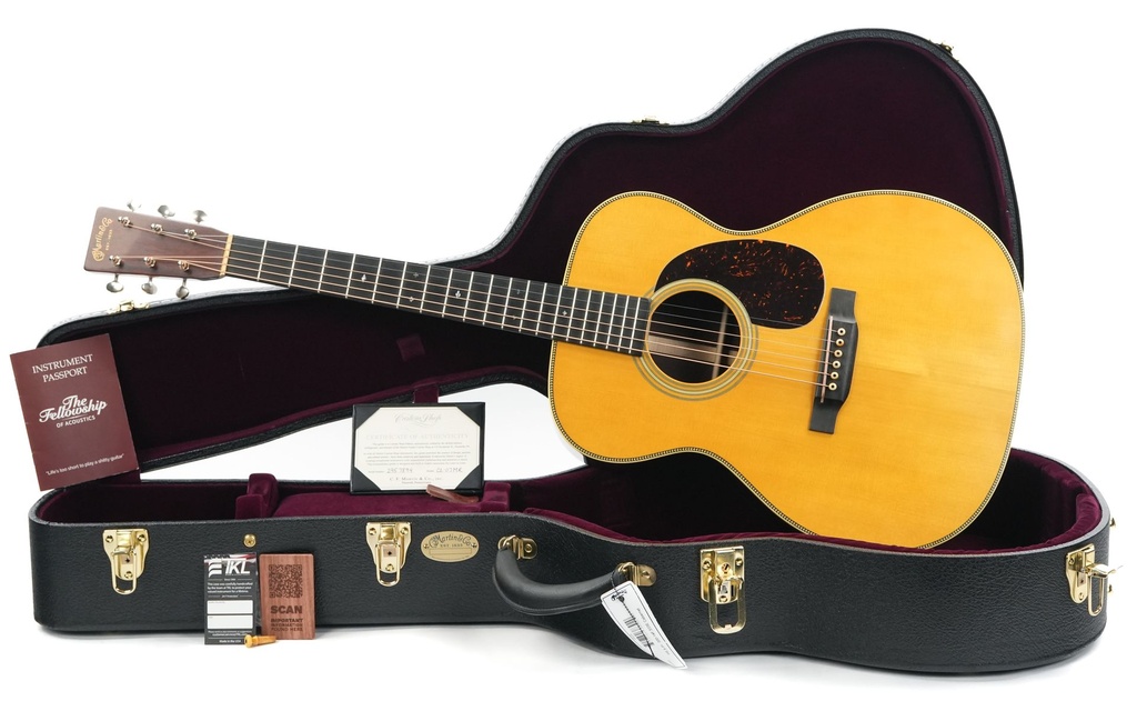 Martin Custom Shop 00028 1937 Adirondack Madagascar Stage 1 Aging.jpg