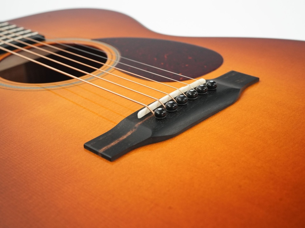 Collings OM1 Sunburst-10.jpg