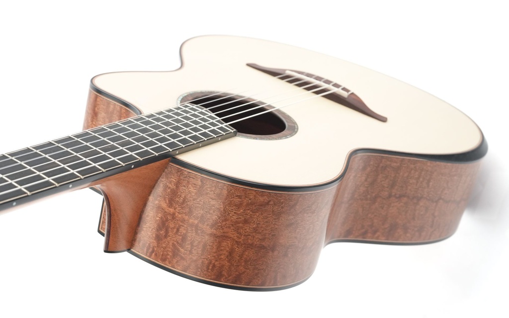 Lowden S50J Mastergrade Quilted Mahogany Alpine Spruce-9.jpg