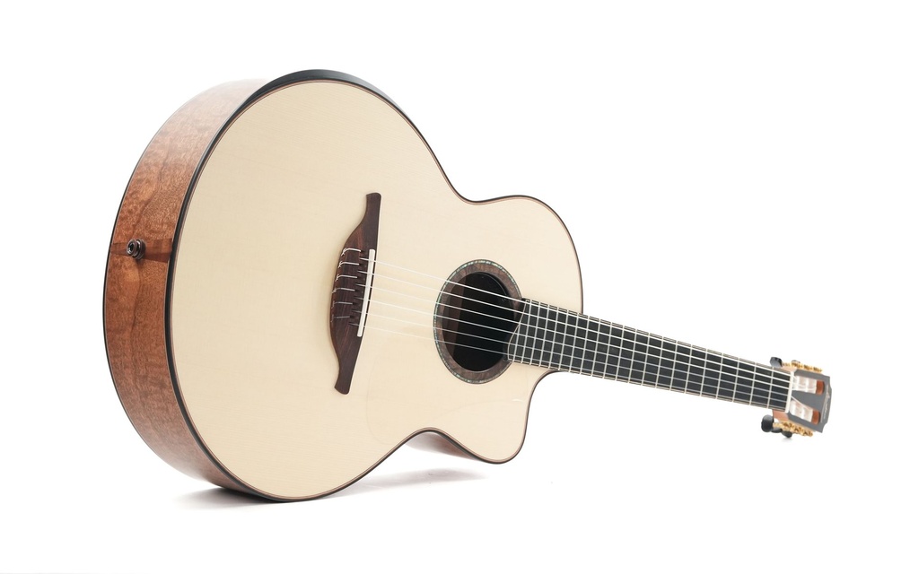 Lowden S50J Mastergrade Quilted Mahogany Alpine Spruce-13.jpg