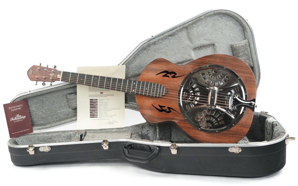 Rozawood Resophonic American Walnut 2014.jpg