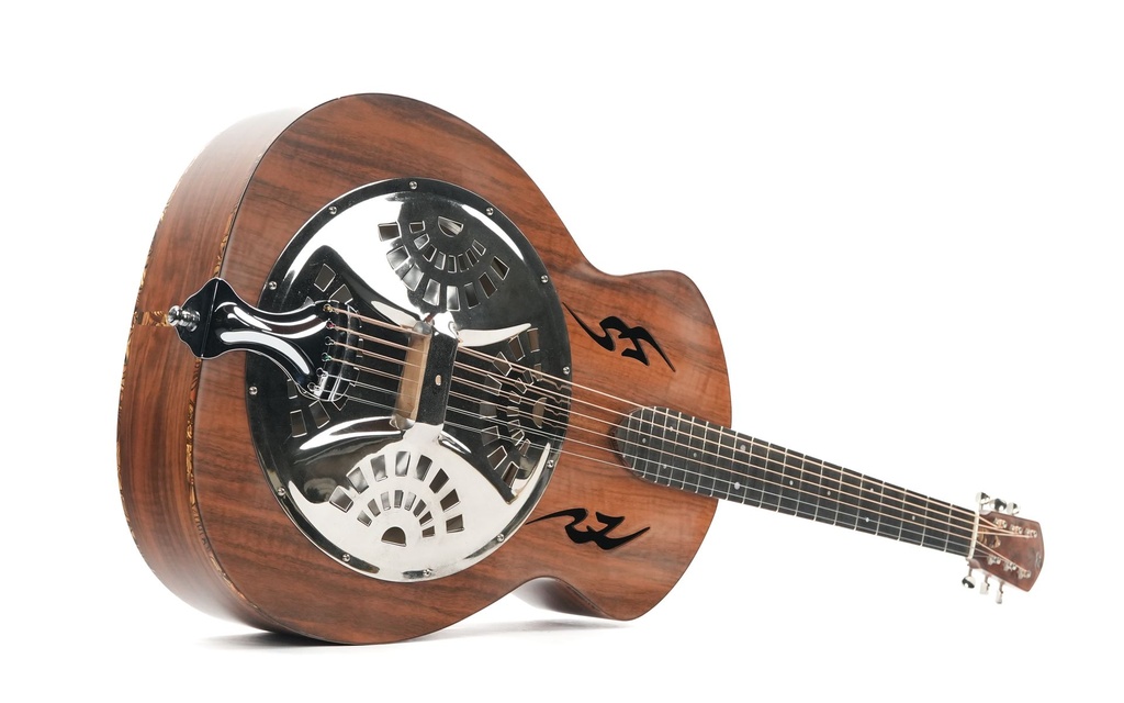 Rozawood Resophonic American Walnut 2014-15.jpg