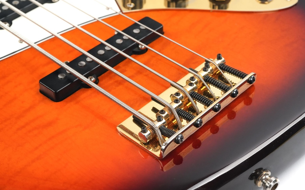 Fender Jazz Bass 50th Ann. 5 String Tiger Striped Maple-10.jpg