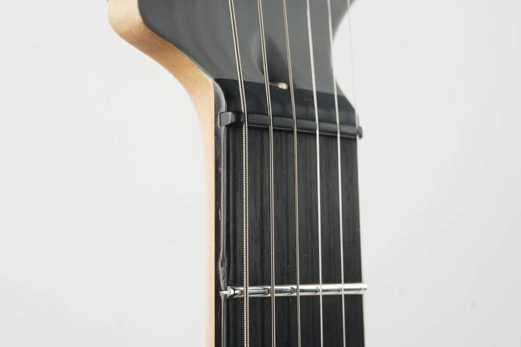 Suhr Moder Terra Mountain Grey LTD 2022-3.jpg