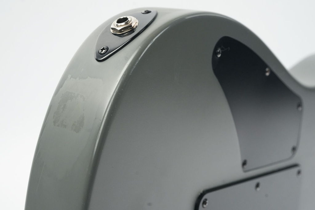 Suhr Moder Terra Mountain Grey LTD 2022-4.jpg