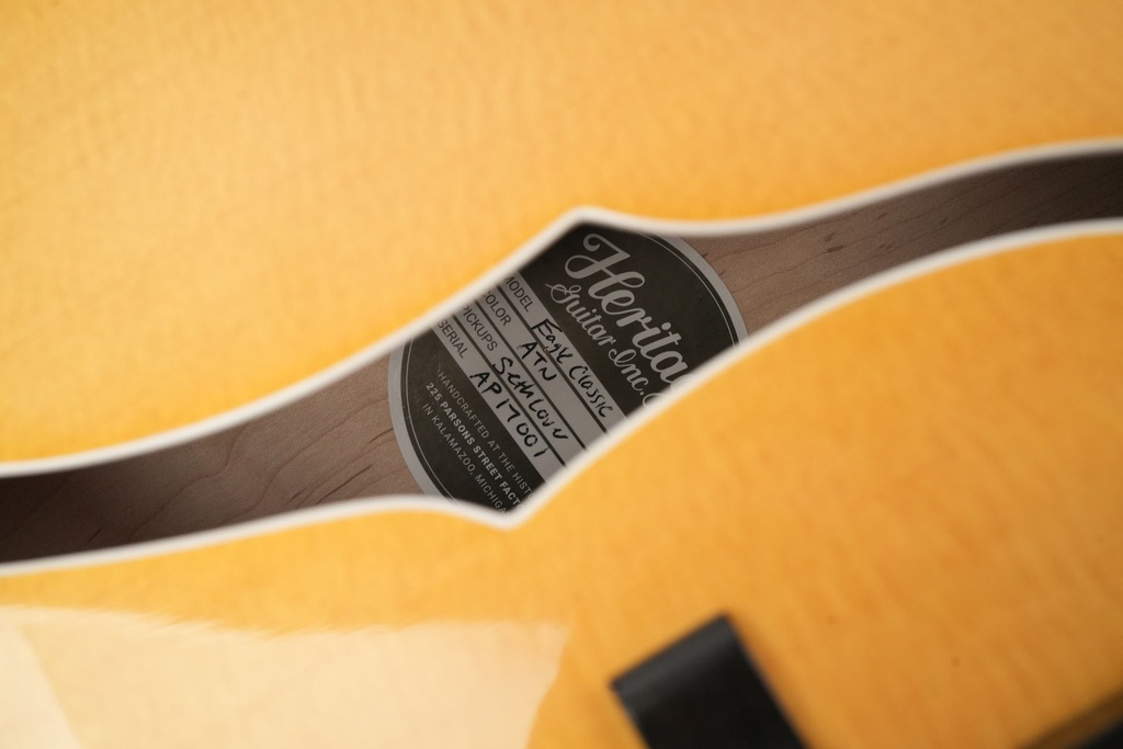 Heritage Eagle Classic Antique Natural-11.jpg