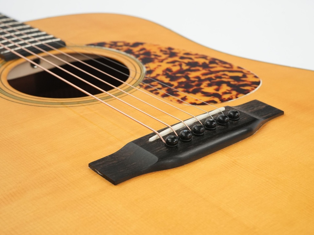 Rozawood Custom Figured Mahogany Dreadnought 2019-10.jpg