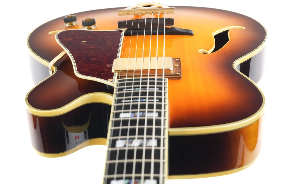 Ibanez AF207 sunburst 1996-13.jpg