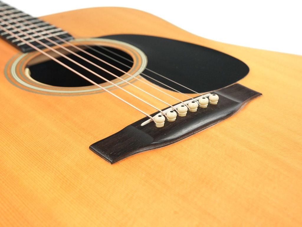 Martin D28 Rosewood Spruce 1984-12.jpg