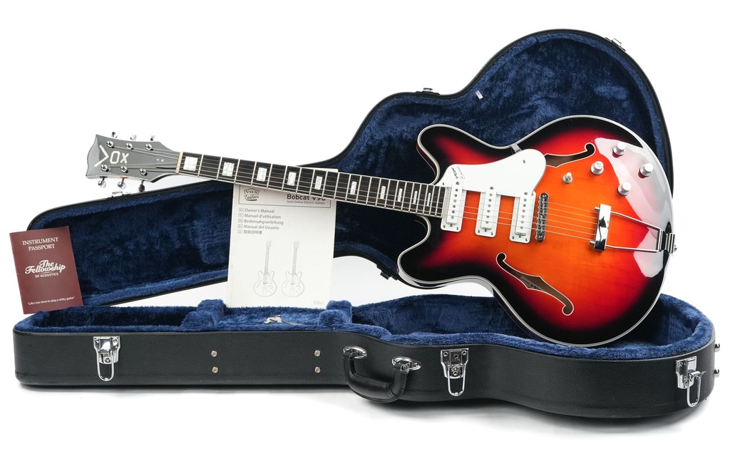 Vox Boxcat S66 Sunburst 2016.jpg