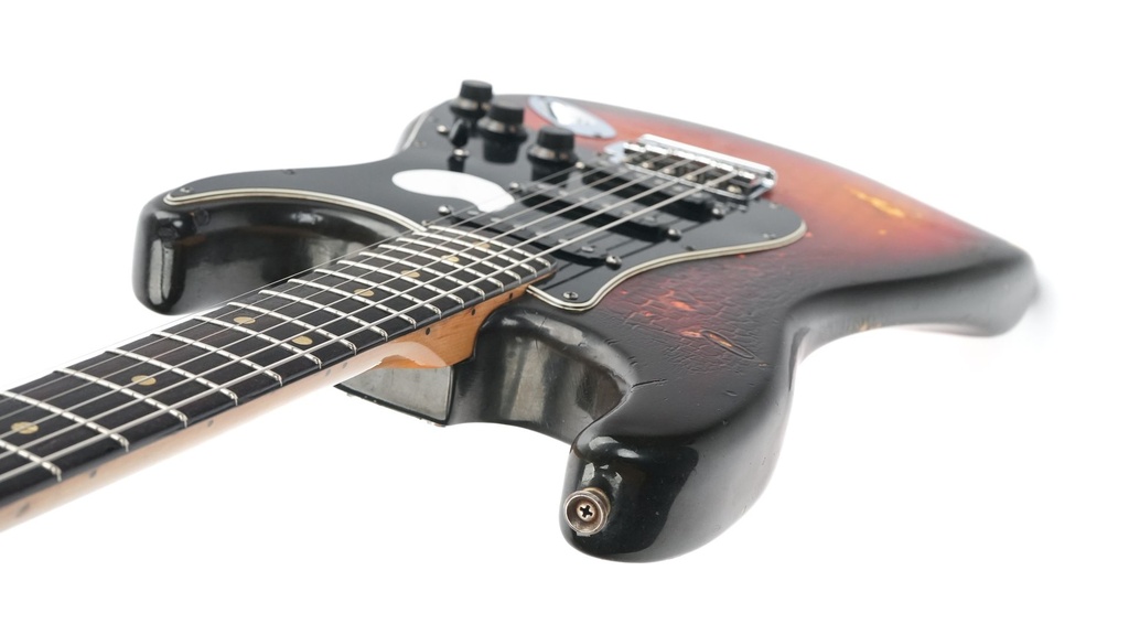 Fender Stratocaster Sunburst 1976-8.jpg