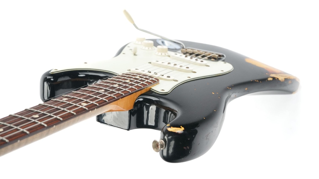 Fender Custom Shop 1960 Stratocaster Relic Black over Sunburst 2014-8.jpg
