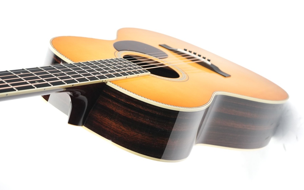 Santa Cruz 000 Custom Buttered Toast Rosewood Moon Spruce 2023-8.jpg