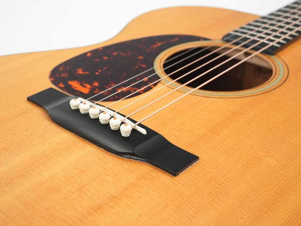 Martin 00018 2023 Lefty-11.jpg