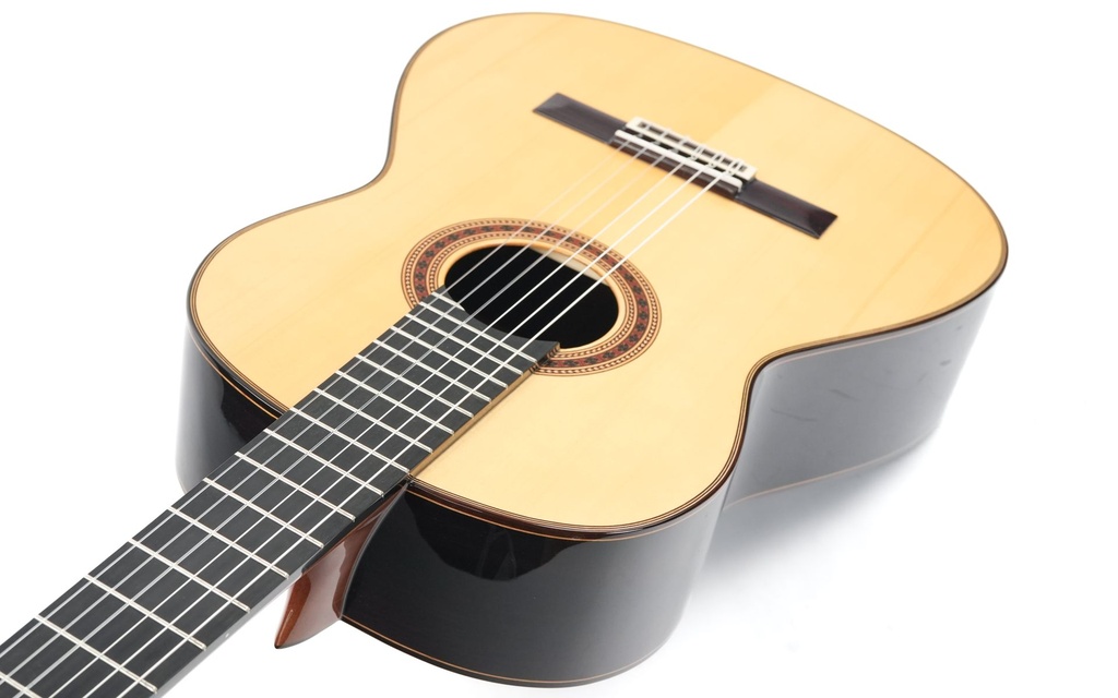 Bautista Iranzo Model 30 Concert Cedar-8.jpg