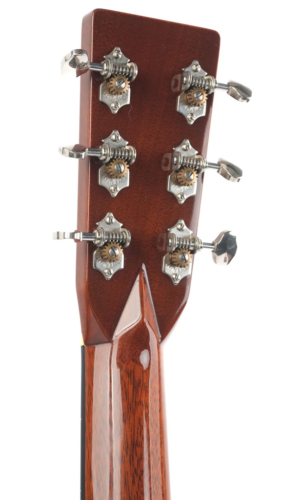 Martin OMC28 Laurence Juber 2004-5.jpg