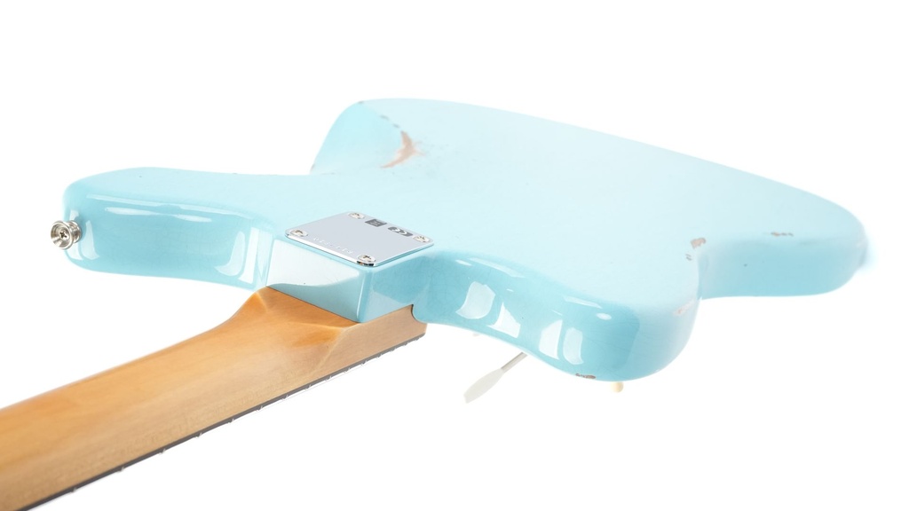 Fender Custom Shop 1962 Jazzmaster Relic Daphne Blue-10.jpg