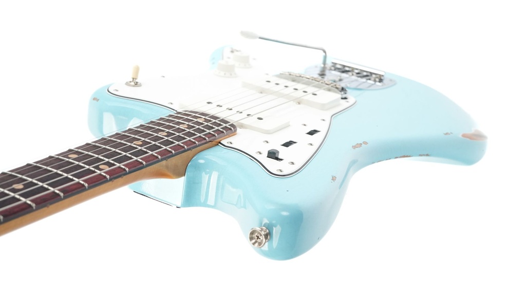 Fender Custom Shop 1962 Jazzmaster Relic Daphne Blue-9.jpg
