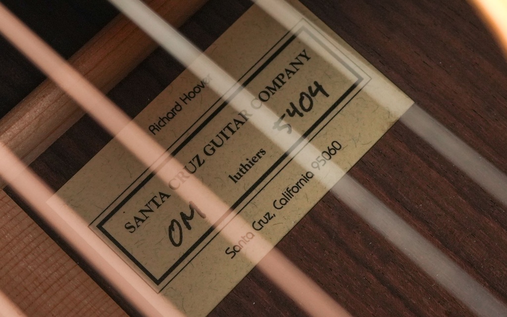 Santa Cruz OM custom Bearclaw German Spruce Indian Rosewood 2017-11.jpg