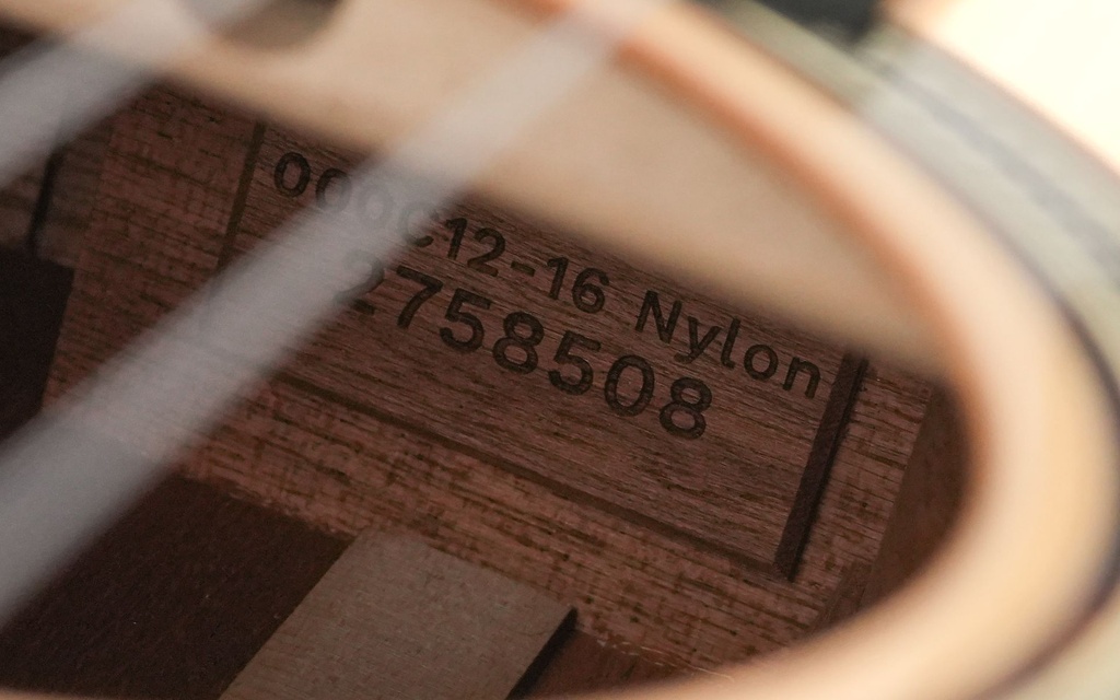 Martin 000C12 16E Nylon Crossover 2023-12.jpg