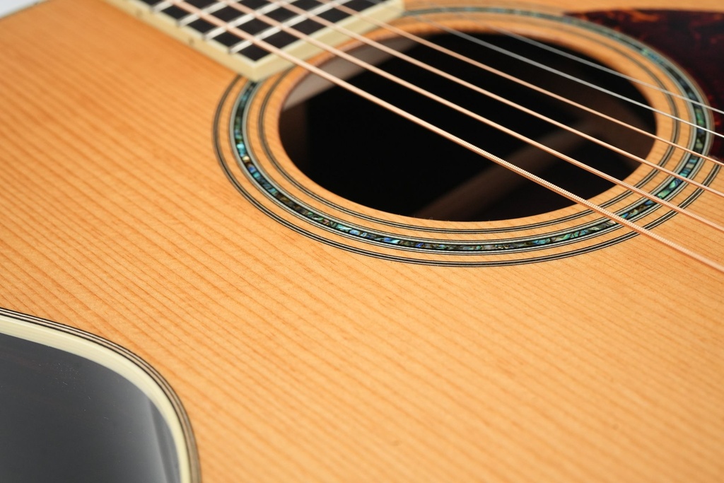 Collings OM3A Bois de Rose Adirondack 25th TFOA #36085-11.jpg