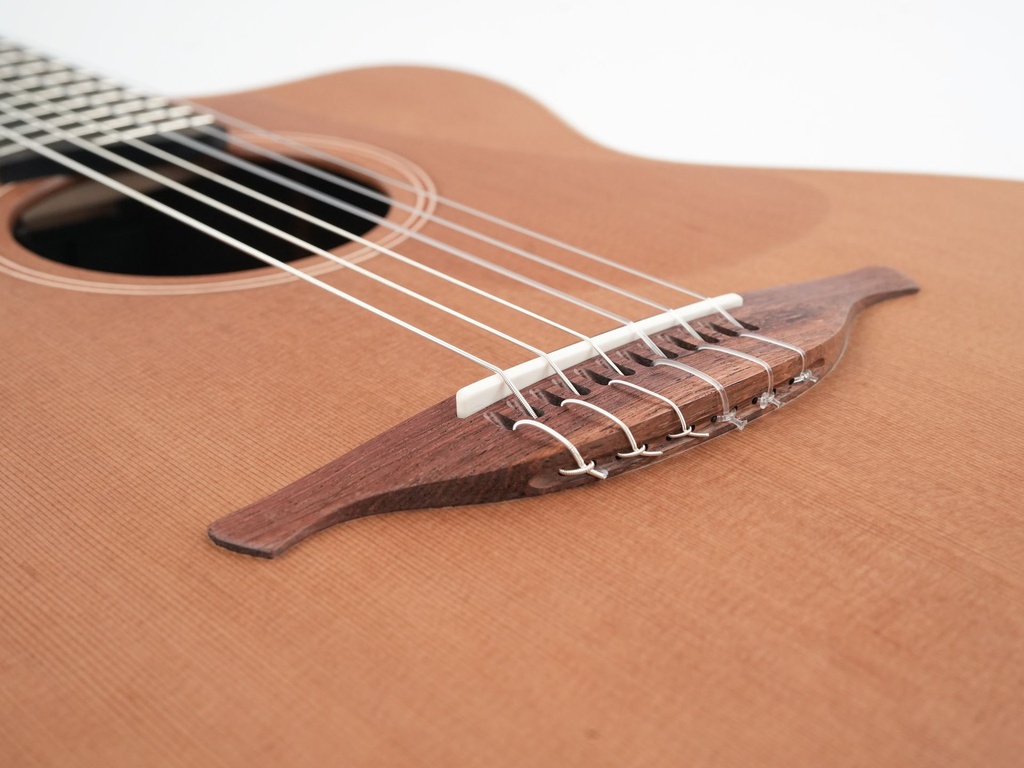 Lowden S23J Walnut Red Cedar-11.jpg