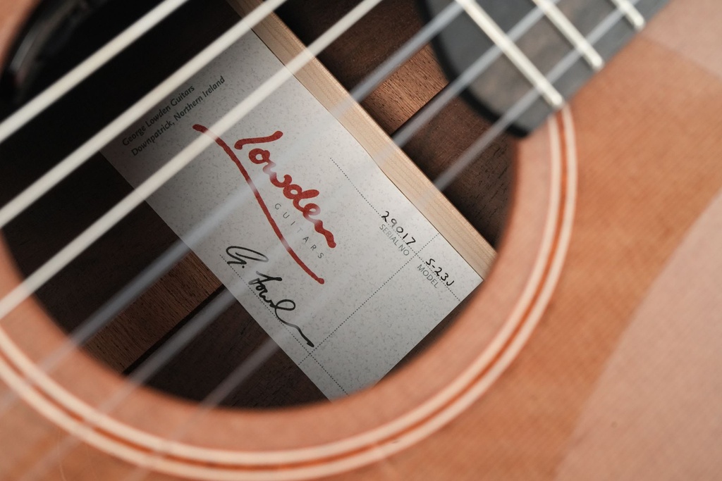 Lowden S23J Walnut Red Cedar-12.jpg