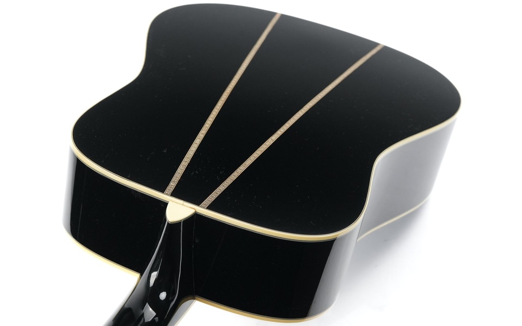 Martin D35 Johnny Cash Commemorative Edition 2017-9.jpg