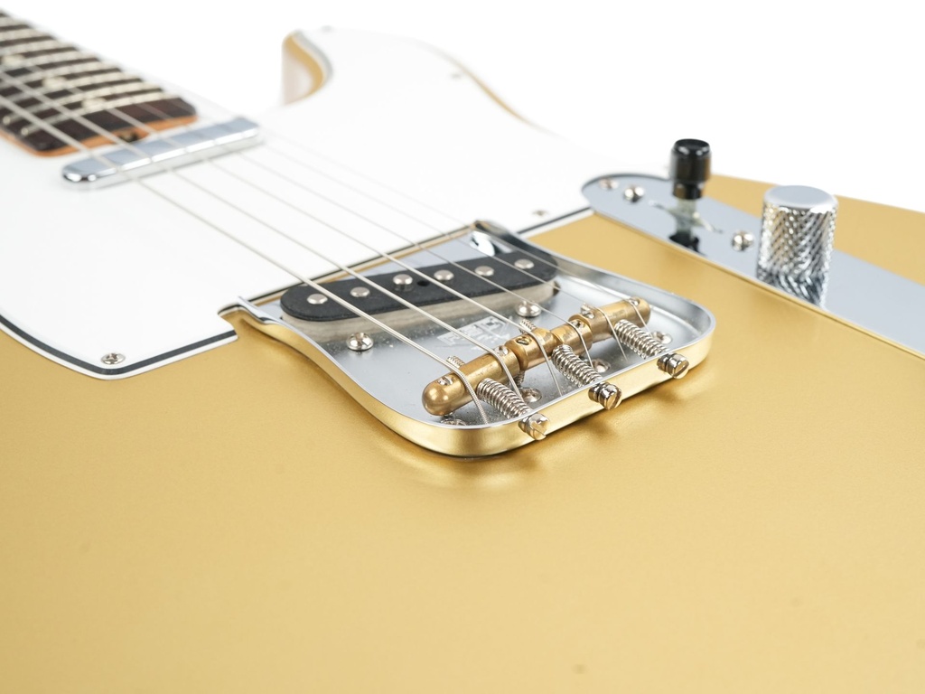 Fender Custom Shop Telecaster Aztec Gold NOS 2021-11.jpg