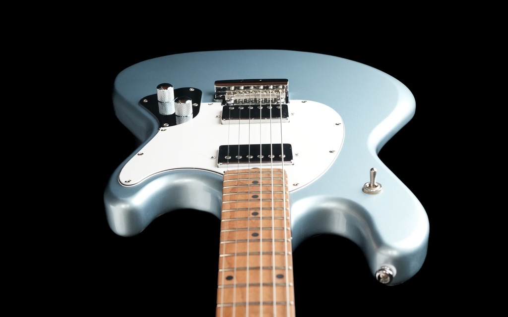 Sterling by Music Man SR50 Stingray Firemist Silver 2025-12.jpg