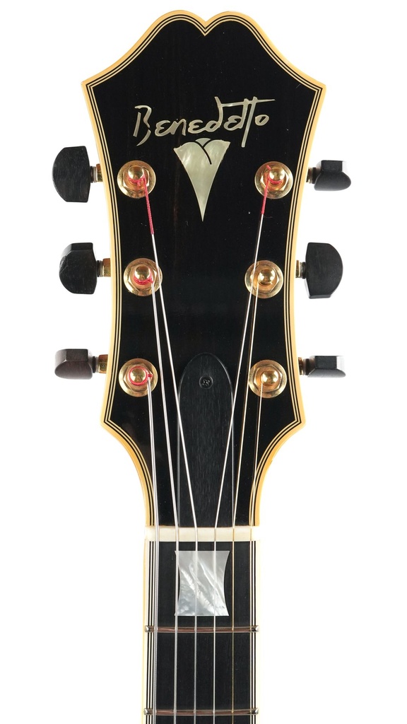 Benedetto Fratello Archtop 2002-4.jpg